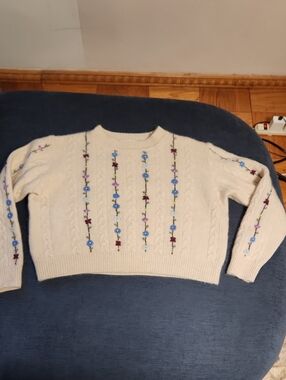 White + Warren Cream Cable Knit Sweater with Multicolor Floral Embroidery Size S